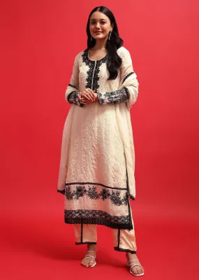 Off White Organza Kurta Pant Set With Resham Work