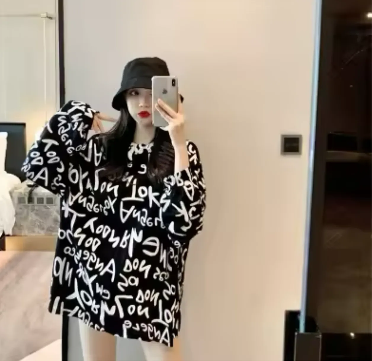 Women's Short Sleeve Letter/Number T-Shirts L 588797